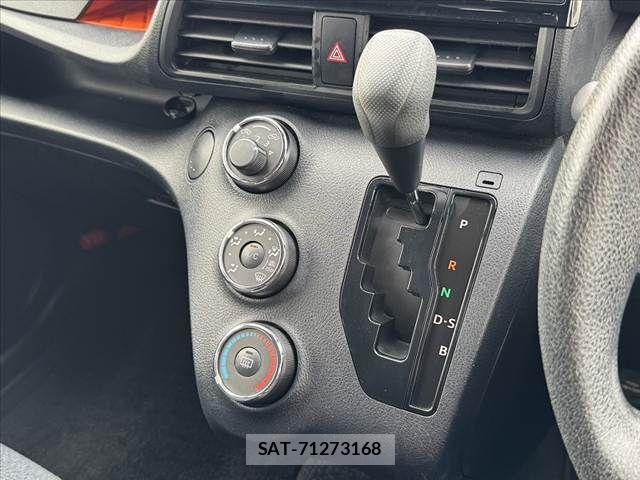 Toyota SIENTA 2016-10 8438891-28