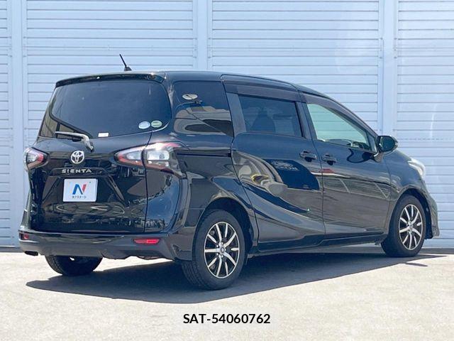 Toyota SIENTA 2018-03 8438888-17
