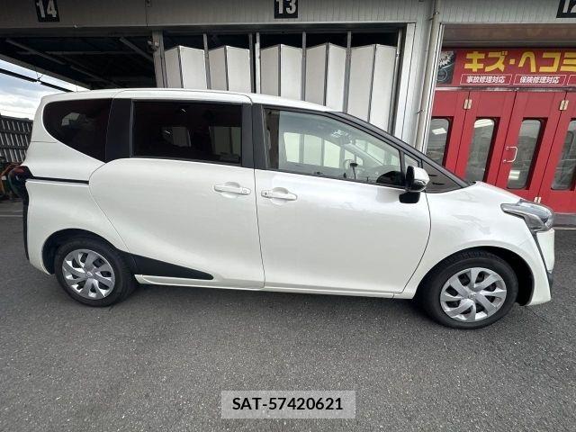 Toyota SIENTA 2018-05 8438884-16