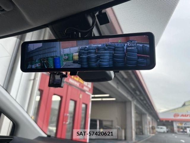 Toyota SIENTA 2018-05 8438884-26