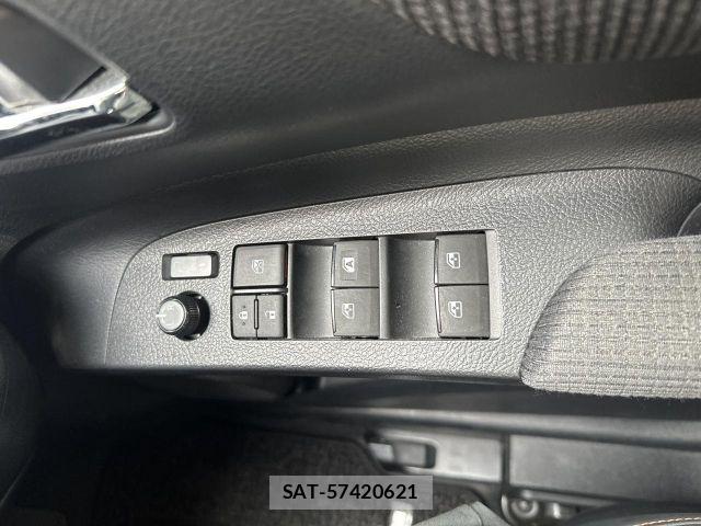 Toyota SIENTA 2018-05 8438884-28