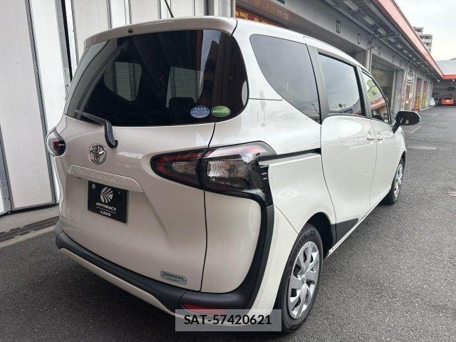 Toyota SIENTA 2018-05 8438884-2