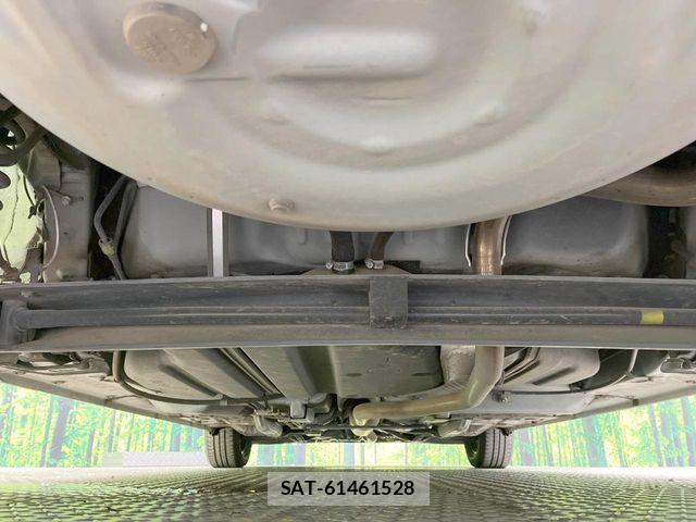 Toyota SIENTA 2019-03 8458414-18