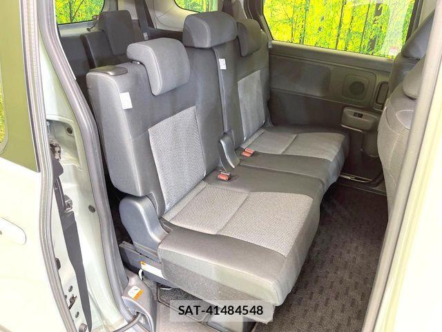 Toyota SIENTA 2023-07 8458409-8