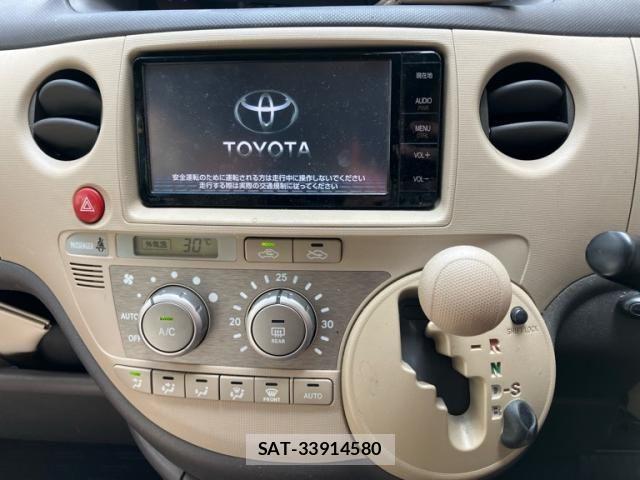 Toyota SIENTA 2014-08 8458419-12