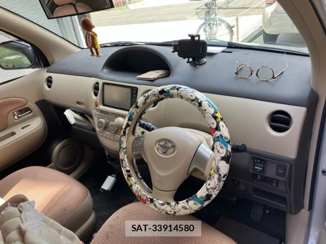 Toyota SIENTA 2014-08 8458419-8