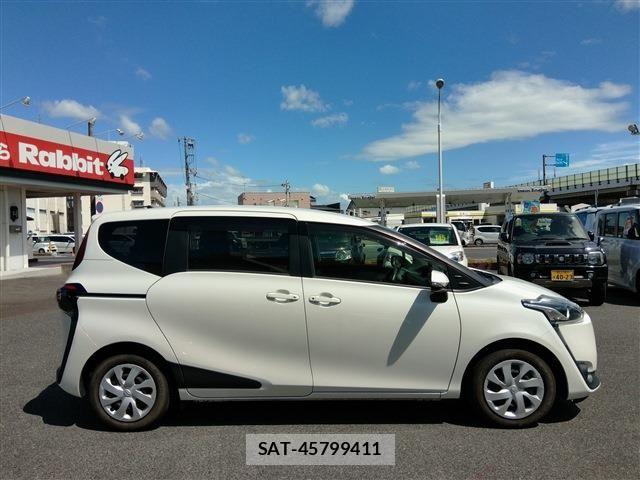 Toyota SIENTA 2018-02 8458408-11
