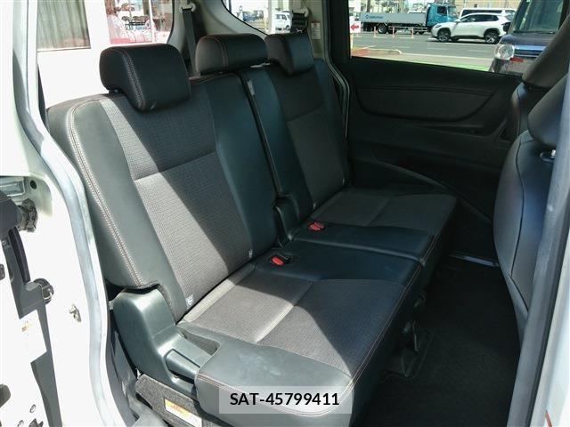 Toyota SIENTA 2018-02 8458408-17