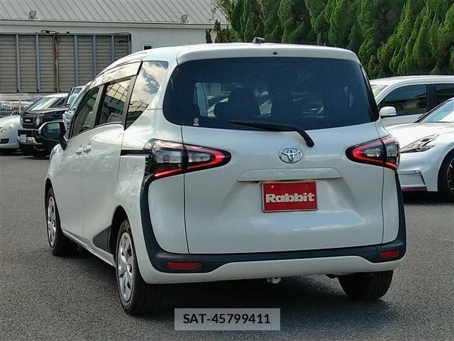 Toyota SIENTA 2018-02 8458408-1