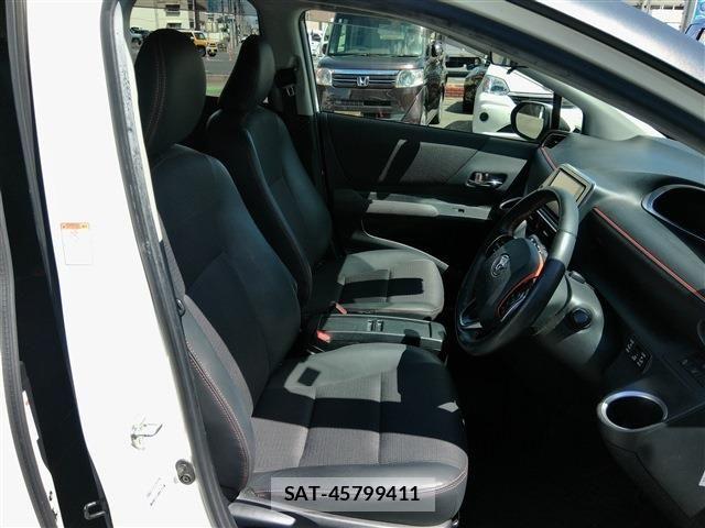 Toyota SIENTA 2018-02 8458408-20