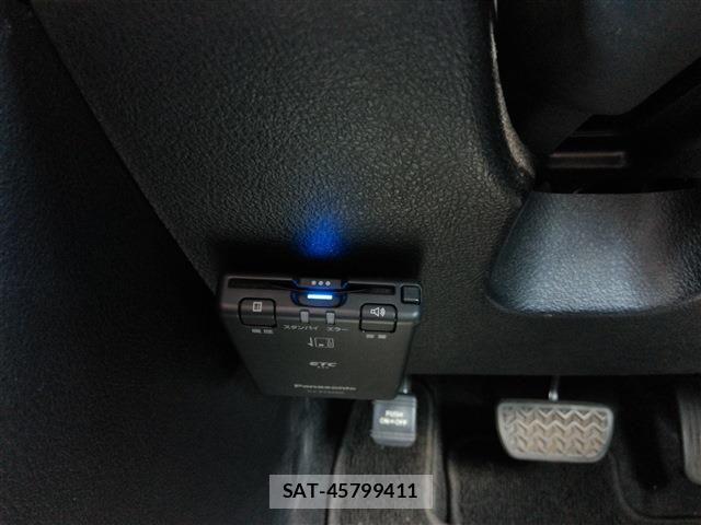 Toyota SIENTA 2018-02 8458408-29