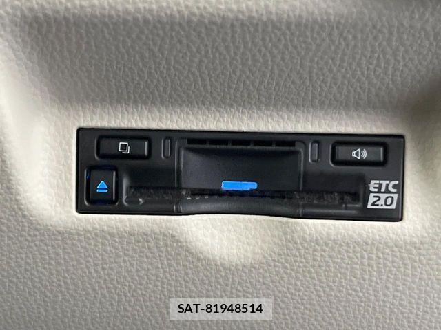 Toyota SIENTA 2022-09 8458407-6