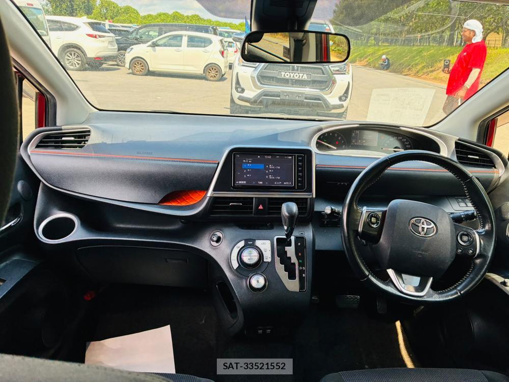 Toyota SIENTA 2019-09 8351498-12