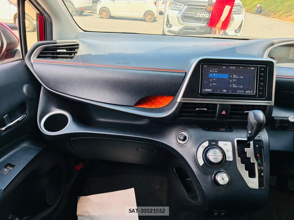 Toyota SIENTA 2019-09 8351498-17