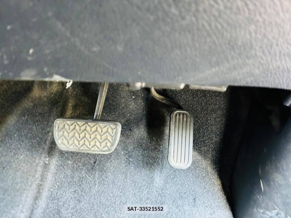 Toyota SIENTA 2019-09 8351498-24