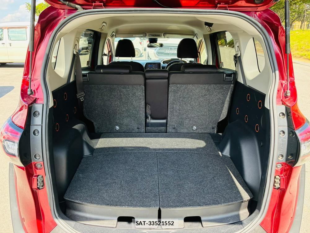 Toyota SIENTA 2019-09 8351498-27