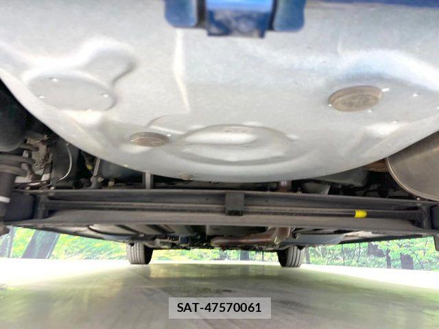 Toyota SIENTA 2016-09 8458420-19