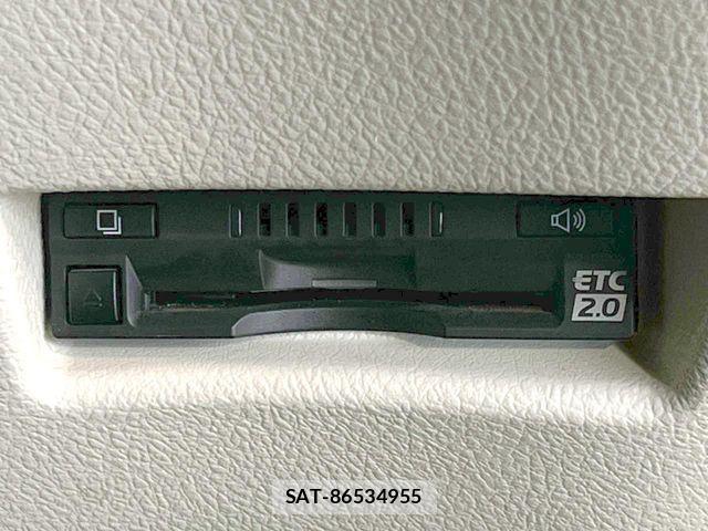 Toyota SIENTA 2017-11 8486077-6