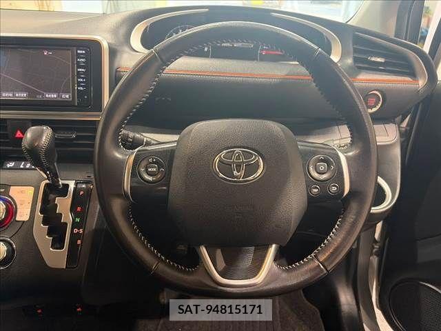 Toyota SIENTA 2016-06 8486082-11