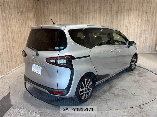 Toyota SIENTA 2016-06 8486082-18