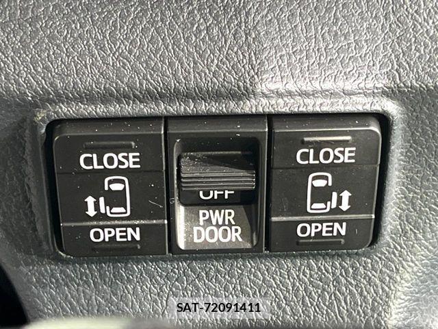 Toyota SIENTA 2017-11 8527350-4