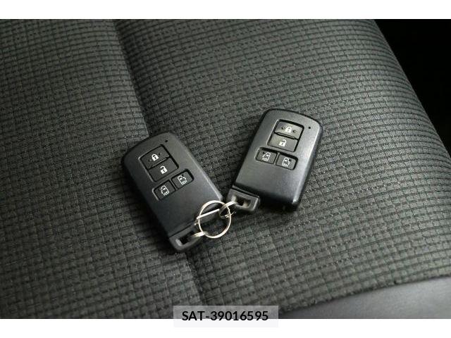 Toyota SIENTA 2018-03 8527351-24