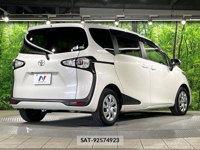 Toyota SIENTA 2016-06 8527342-16