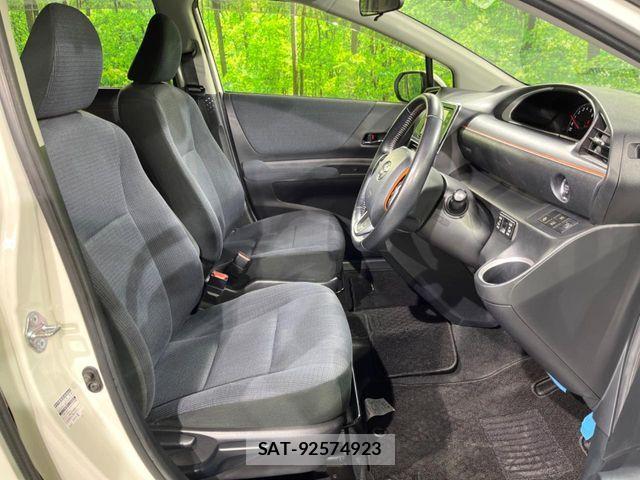 Toyota SIENTA 2016-06 8527342-6