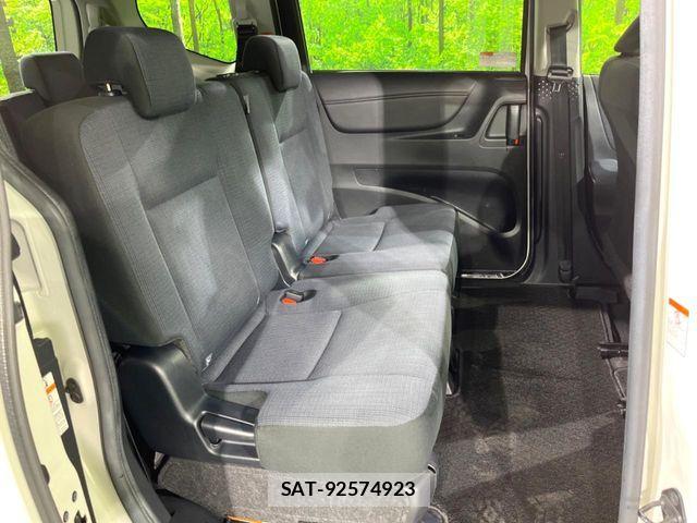 Toyota SIENTA 2016-06 8527342-7