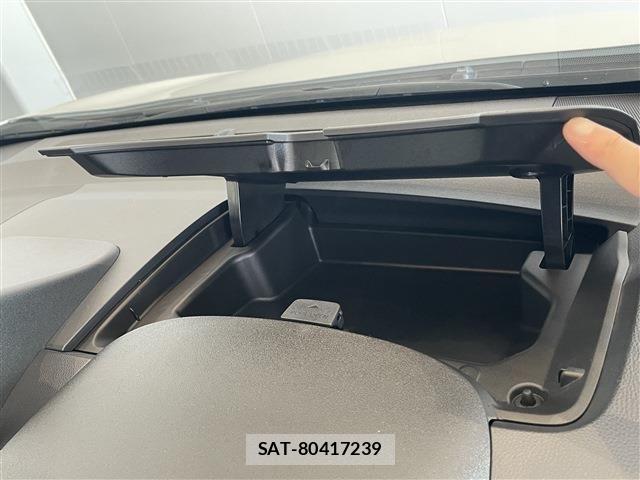 Toyota SIENTA 2024-06 8527336-21