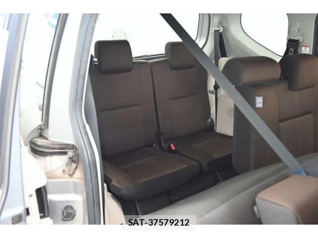 Toyota SIENTA 2021-06 8527337-9