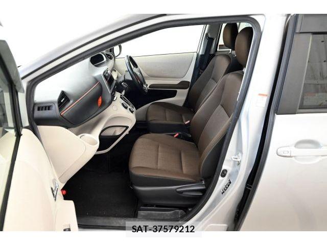 Toyota SIENTA 2021-06 8527337-10