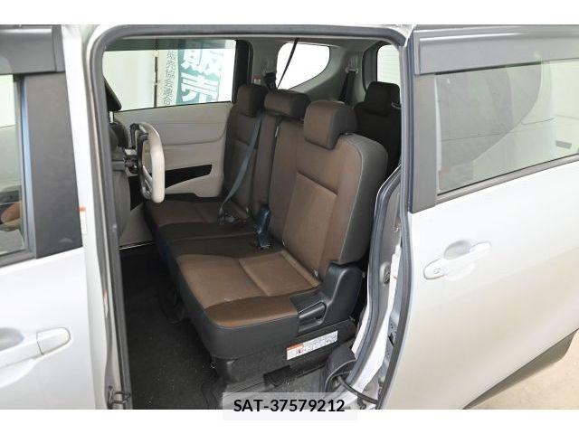 Toyota SIENTA 2021-06 8527337-11