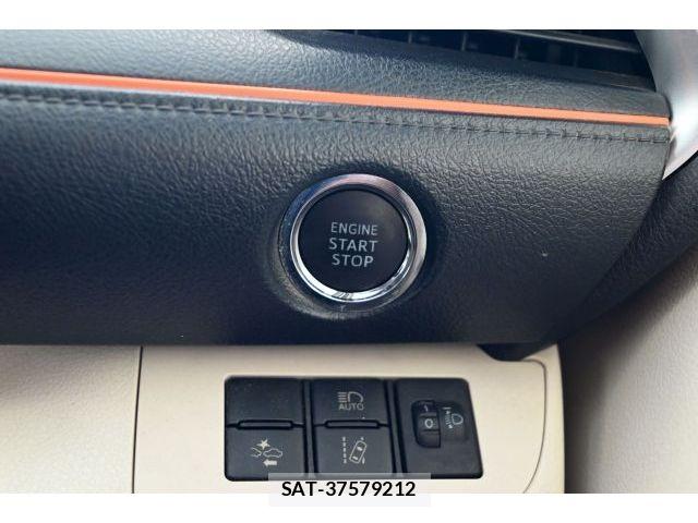 Toyota SIENTA 2021-06 8527337-16