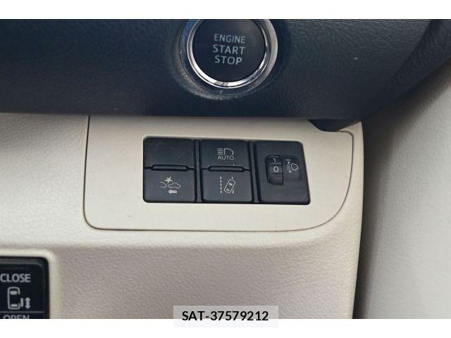 Toyota SIENTA 2021-06 8527337-17