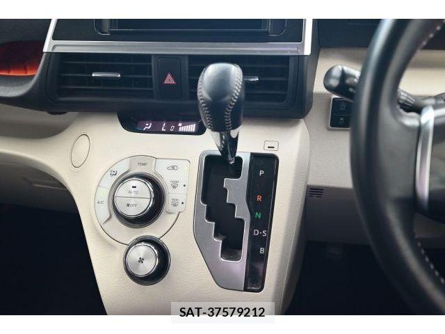 Toyota SIENTA 2021-06 8527337-21
