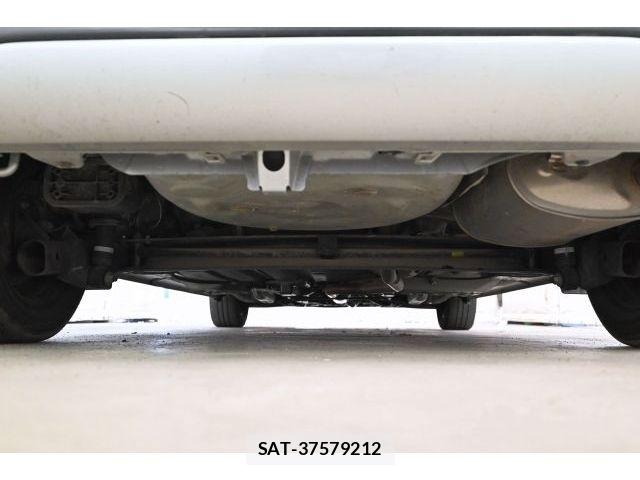 Toyota SIENTA 2021-06 8527337-5