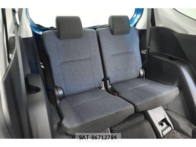 Toyota SIENTA 2017-10 8527361-11