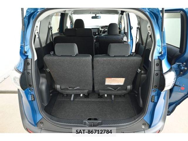 Toyota SIENTA 2017-10 8527361-15