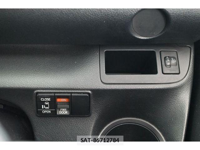 Toyota SIENTA 2017-10 8527361-18