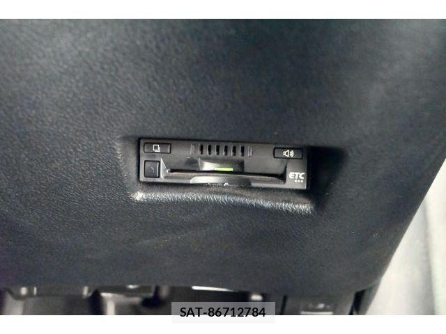 Toyota SIENTA 2017-10 8527361-19