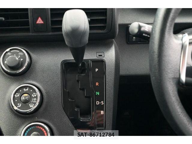 Toyota SIENTA 2017-10 8527361-22
