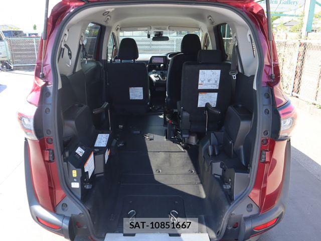 Toyota SIENTA 2021-11 8527339-3