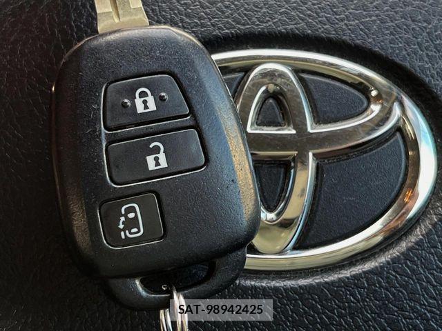 Toyota SIENTA 2015-10 8527354-4