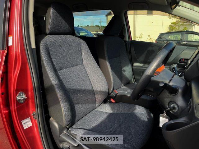 Toyota SIENTA 2015-10 8527354-6