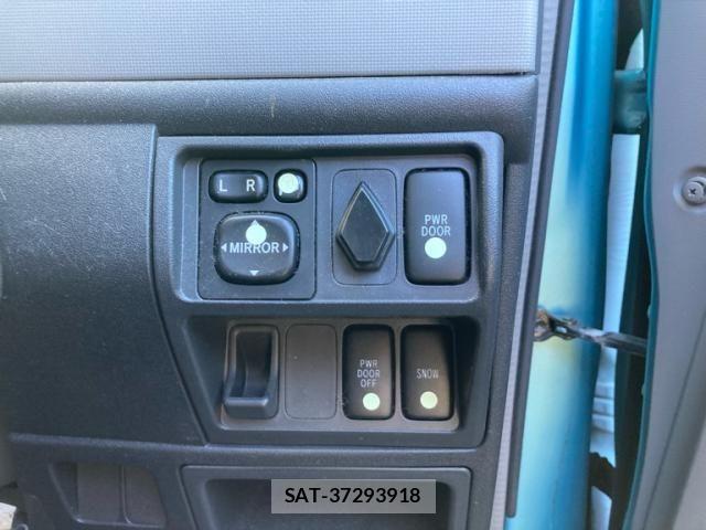 Toyota SIENTA 2005-09 8528559-13