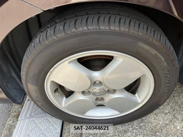 Toyota SIENTA 2014-11 8527362-8