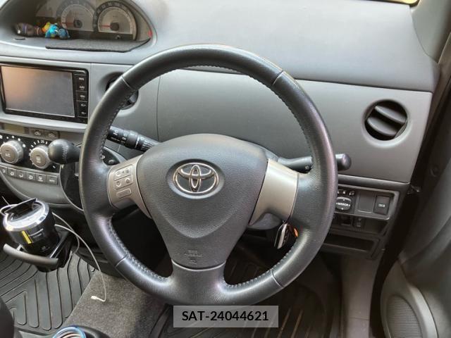 Toyota SIENTA 2014-11 8527362-11