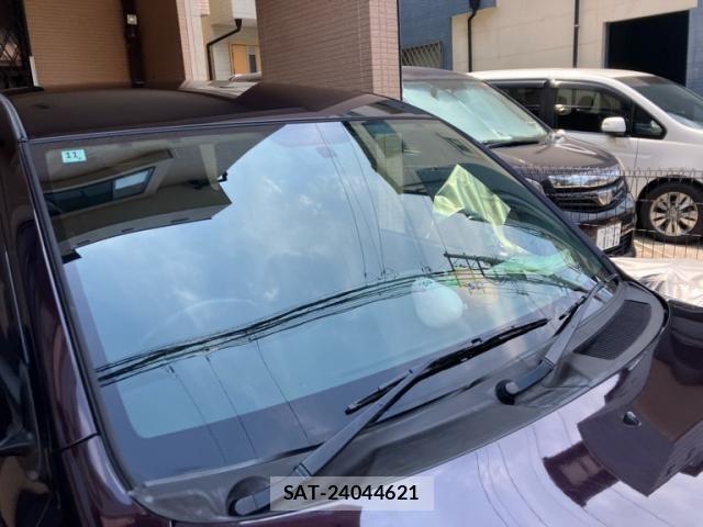 Toyota SIENTA 2014-11 8527362-2