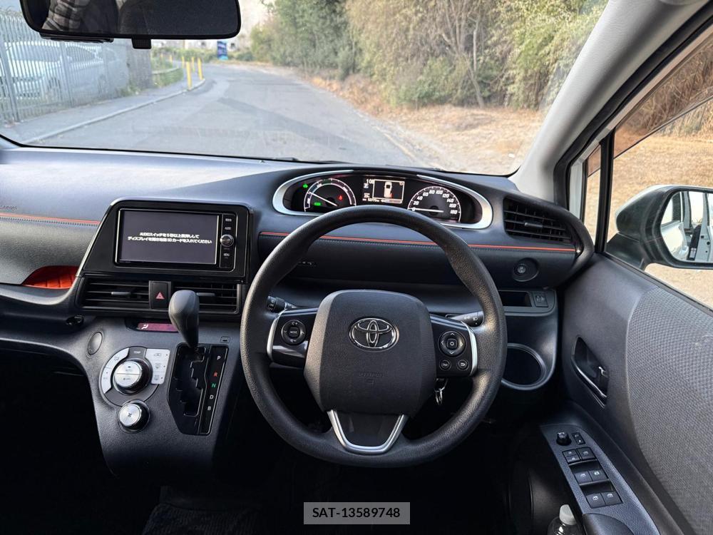 Toyota SIENTA 2016-11 1297071-12